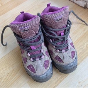 Girls hiking boots